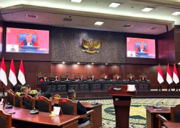 Ⓒ Hak cipta foto di atas dikembalikan sesungguhnya kepada pemilik foto.