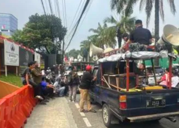 Ⓒ Hak cipta foto di atas dikembalikan sesungguhnya kepada pemilik foto.