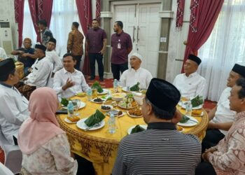 Ⓒ Hak cipta foto di atas dikembalikan sesungguhnya kepada pemilik foto.