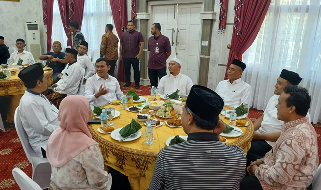 Ⓒ Hak cipta foto di atas dikembalikan sesungguhnya kepada pemilik foto KETIKKABARcom Ⓒ Hak cipta foto di atas dikembalikan sesungguhnya kepada pemilik foto