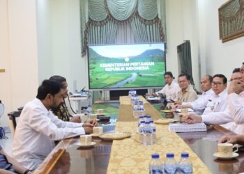 Ⓒ Hak cipta foto di atas dikembalikan sesungguhnya kepada pemilik foto.