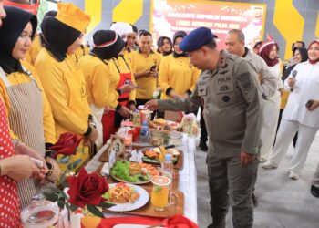 Polda Aceh menggelar perlombaan memasak bertajuk Dirgahayu Republik Indonesia Lomba Memasak Polda Aceh Nasi Goreng dan Aneka Minuman Hari Kemerdekaan di Meuligoe Tribrata Polda Aceh Jumat 782026 KETIKKABARcom Polda Aceh menggelar perlombaan memasak bertajuk Dirgahayu Republik Indonesia Lomba Memasak Polda Aceh Nasi Goreng dan Aneka Minuman Hari Kemerdekaan di Meuligoe Tribrata Polda Aceh Jumat 782026