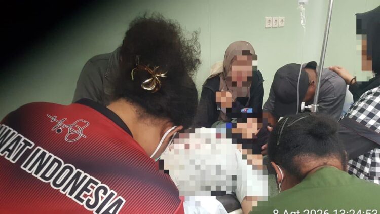 Polres Jayawijaya bersama Satgas Operasi Damai Cartenz2026 intensif menyelidiki insiden penembakan yang menimpa dua warga sipil di sekitar pintu masuk utama Festival Budaya Lembah Baliem FBLB Kampung Walesi Distrik Walesi Kabupaten Jayawijaya Papua Pegunungan Sabtu 882026 KETIKKABARcom Polres Jayawijaya bersama Satgas Operasi Damai Cartenz 2026 intensif menyelidiki insiden penembakan yang menimpa dua warga sipil di sekitar pintu masuk utama Festival Budaya Lembah Baliem FBLB Kampung Walesi Distrik Walesi Kabupaten Jayawijaya Papua Pegunungan Sabtu 882026