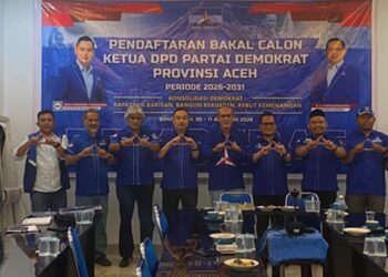 drh. Nurdiansyah Alasta, M.Kes., resmi mendaftarkan diri sebagai calon Ketua DPD Partai Demokrat Aceh di Kantor DPD Partai Demokrat Aceh, Banda Aceh, Senin (10/8/2026). FOTO/ISTIMEWA