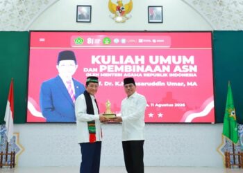 Ⓒ Hak cipta foto di atas dikembalikan sesungguhnya kepada pemilik foto.