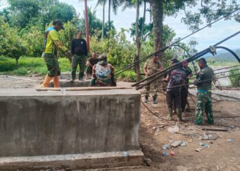 Kodim 0108Agara bersama Satgas Yon TP 855RD dan warga setempat terus menggenjot pembangunan Jembatan Gantung Perintis di Desa Lawe Pinis Kecamatan Darul Hasanah Kabupaten Aceh Tenggara Kamis 2082026 KETIKKABARcom Kodim 0108Agara bersama Satgas Yon TP 855RD dan warga setempat terus menggenjot pembangunan Jembatan Gantung Perintis di Desa Lawe Pinis Kecamatan Darul Hasanah Kabupaten Aceh Tenggara Kamis 2082026