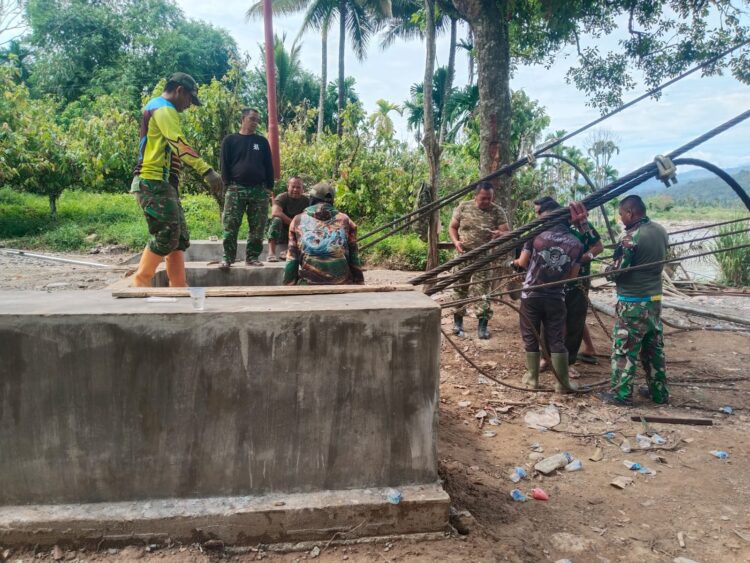 Kodim 0108Agara bersama Satgas Yon TP 855RD dan warga setempat terus menggenjot pembangunan Jembatan Gantung Perintis di Desa Lawe Pinis Kecamatan Darul Hasanah Kabupaten Aceh Tenggara Kamis 2082026 KETIKKABARcom Kodim 0108Agara bersama Satgas Yon TP 855RD dan warga setempat terus menggenjot pembangunan Jembatan Gantung Perintis di Desa Lawe Pinis Kecamatan Darul Hasanah Kabupaten Aceh Tenggara Kamis 2082026
