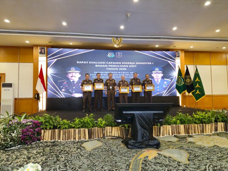 Kejaksaan Tinggi Kejati Aceh raih tiga penghargaan tingkat nasional sekaligus pada Rapat Evaluasi Capaian Kinerja Semester I Kejaksaan Republik Indonesia Tahun 2026 di Jakarta Kamis 2082026 KETIKKABARcom Kejaksaan Tinggi Kejati Aceh raih tiga penghargaan tingkat nasional sekaligus pada Rapat Evaluasi Capaian Kinerja Semester I Kejaksaan Republik Indonesia Tahun 2026 di Jakarta Kamis 2082026