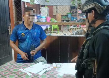 Tim Gabungan Satgas Kepolisian Operasi Damai Cartenz-2026 bersama Polres Yahukimo tengah memburu pelaku penganiayaan berat menggunakan senjata tajam terhadap seorang warga bernama Adit (40).