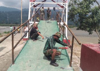 Penyelesaian pembangunan Jembatan Gantung Perintis Garuda di Desa Kumbang Jaya, Kabupaten Aceh Tenggara, Selasa (25/8/2026).
