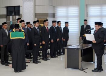 Wali Kota Sabang Zulkifli H Adam secara resmi melantik 11 pejabat pimpinan tinggi pratama dan 5 pejabat fungsional di lingkungan Pemerintah Kota Sabang KETIKKABARcom Wali Kota Sabang Zulkifli H Adam secara resmi melantik 11 pejabat pimpinan tinggi pratama dan 5 pejabat fungsional di lingkungan Pemerintah Kota Sabang