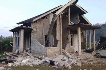 Ⓒ Hak cipta foto di atas dikembalikan sesungguhnya kepada pemilik foto.
