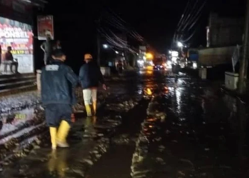 Banjir bandang kembali menerjang tiga desa di Kabupaten Aceh Tenggara Aceh usai hujan deras mengguyur wilayah tersebut sejak Kamis 2492026 sore