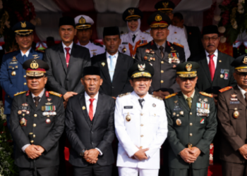 Ketua Dewan Perwakilan Rakyat Aceh DPRA Zulfadhli menghadiri upacara peringatan Hari Ulang Tahun HUT ke 81 Kemerdekaan Republik Indonesia yang dipusatkan di Lapangan Blang Padang Banda Aceh Senin 1782026 Doc Humas
