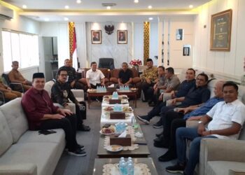 Ⓒ Hak cipta foto di atas dikembalikan sesungguhnya kepada pemilik foto.