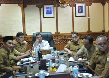 Ⓒ Hak cipta foto di atas dikembalikan sesungguhnya kepada pemilik foto.