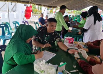 Kodim 0111/Bireuen menggelar aksi kemanusiaan berupa bakti sosial kesehatan massal di halaman Kantor Koramil 01/Bireuen, Desa Bandar Bireuen, Kecamatan Kota Juang, Kabupaten Bireuen, pada Minggu (20/9/2026).