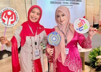 Ketua TP PKK Dekranasda sekaligus TP Posyandu Kota Sabang Nuri Farisal saat menghadiri forum penguatan tata kelola lintas lembaga tingkat nasional
