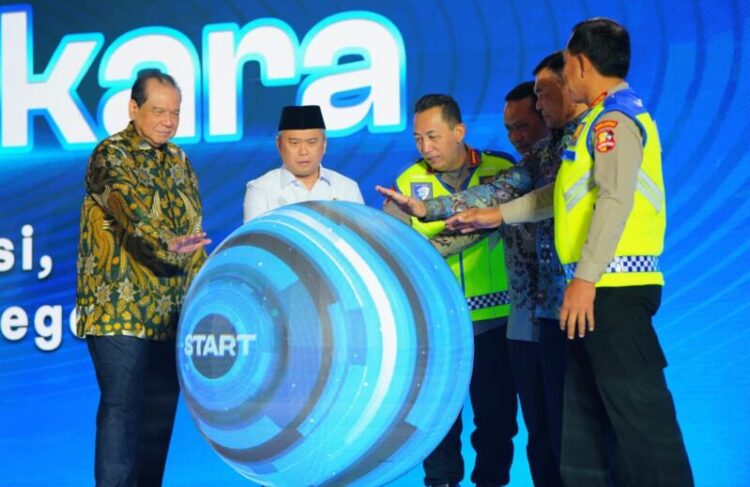 Kapolri Jenderal Polisi Listyo Sigit Prabowo secara resmi meluncurkan Sistem Pembayaran Denda Tilang melalui Digital Korlantas serta STNK Digital dalam acara Syukuran Hari Lalu Lintas Bhayangkara ke71 Tahun 2026 di Hotel Bidakara Jakarta Selatan Jumat 2592026 FOTO HUMAS Polri KETIKKABARcom Kapolri Jenderal Polisi Listyo Sigit Prabowo secara resmi meluncurkan Sistem Pembayaran Denda Tilang melalui Digital Korlantas serta STNK Digital dalam acara Syukuran Hari Lalu Lintas Bhayangkara ke 71 Tahun 2026 di Hotel Bidakara Jakarta Selatan Jumat 2592026 FOTO HUMAS Polri