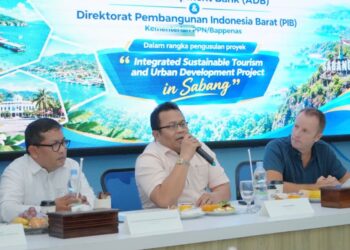 Wali Kota Sabang Zulkifli H. Adam menghadiri Focus Group Discussion (FGD) bersama Kementerian Perencanaan Pembangunan Nasional/Bappenas dan Asian Development Bank (ADB), di Aula Lantai IV Kantor Pusat BPKS Sabang, Jumat (25/9/2026). FOTO: HUMAS.