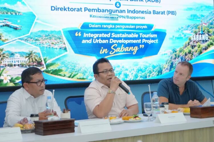 Wali Kota Sabang Zulkifli H Adam menghadiri Focus Group Discussion FGD bersama Kementerian Perencanaan Pembangunan NasionalBappenas dan Asian Development Bank ADB di Aula Lantai IV Kantor Pusat BPKS Sabang Jumat 2592026 FOTO HUMAS KETIKKABARcom Wali Kota Sabang Zulkifli H Adam menghadiri Focus Group Discussion FGD bersama Kementerian Perencanaan Pembangunan NasionalBappenas dan Asian Development Bank ADB di Aula Lantai IV Kantor Pusat BPKS Sabang Jumat 2592026 FOTO HUMAS