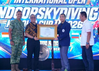 Tim Terjun Payung Polri yang memperkuat Tim Nasional Indonesia berhasil meraih satu medali emas dan dua medali perak pada 2nd FAI Asian Indoor Skydiving Championships 2026.