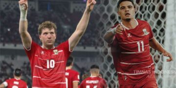 Pemain Timnas Indonesia Ragnar Oratmangoen Kanan dan Ole Romeny Kiri merayakan gol dalam laga kontra Singapura pada FIFA ASEAN Cup 2026 di Stadion Utama Gelora Bung Karno SUGBK Jakarta Jumat 2592026 FOTO Timnas Indonesia