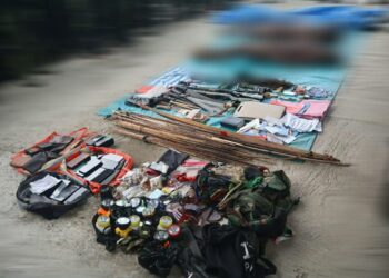 Barang bukti yang diamankan usai kontak dengan KKB Kodap III/Ndugama-Nderakma di Kampung Nonggoloit, Distrik Kenyam, Kabupaten Nduga, Papua Pegunungan./ FOTO: Koops TNI Habema