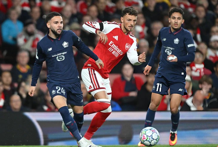 Calvin Verdonk nomor 24 bermain dalam pertandingan melawan Arsenal di Liga Champions Foto ARSENAL KETIKKABARcom Calvin Verdonk nomor 24 bermain dalam pertandingan melawan Arsenal di Liga Champions Foto ARSENAL