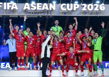 Tim Nasional Indonesia resmi keluar sebagai juara FIFA ASEAN Cup 2026 setelah menaklukkan Thailand lewat drama adu penalti dengan skor 4-2 dalam pertandingan final di Stadion Utama Gelora Bung Karno, Jakarta, pada Senin (5/10/2026). FOTO: KOMPAS.