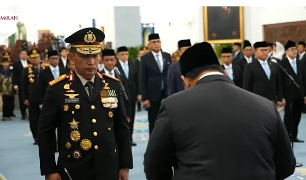 Prabowo Lantik Jenderal Listyo Sigit Prabowo sebagai Kepala Staf Kepresidenan di Istana Kepresidenan Jakarta pada Kamis 1102026 Doc Ist KETIKKABARcom Prabowo Lantik Jenderal Listyo Sigit Prabowo sebagai Kepala Staf Kepresidenan di Istana Kepresidenan Jakarta pada Kamis 1102026 Doc Ist