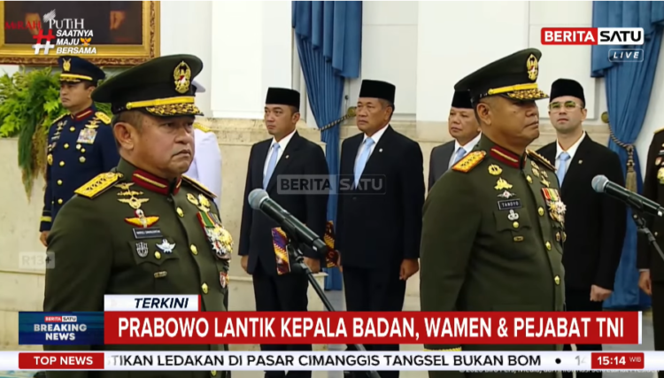 Presiden Prabowo Subianto melantik Jenderal TNI Maruli Simanjuntak sebagai Wakil Panglima TNI dan Jenderal TNI Tandyo Budi Revita sebagai Kepala Staf Angkatan Darat KSAD di Istana Kepresidenan Jakarta Pusat Kamis 15102026 FOTO Tangkap Layar Youtube KETIKKABARcom Presiden Prabowo Subianto melantik Jenderal TNI Maruli Simanjuntak sebagai Wakil Panglima TNI dan Jenderal TNI Tandyo Budi Revita sebagai Kepala Staf Angkatan Darat KSAD di Istana Kepresidenan Jakarta Pusat Kamis 15102026 FOTO Tangkap Layar Youtube