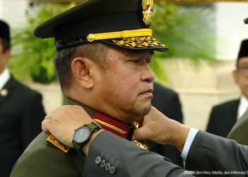 Presiden Prabowo Subianto melantik Jenderal TNI Maruli Simanjuntak sebagai Wakil Panglima TNI sekaligus Kepala Badan Nasional Pengelola Perbatasan dan Daerah Terpencil di Istana Kepresidenan Jakarta Kamis 15102026