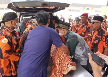 Ⓒ Hak cipta foto di atas dikembalikan sesungguhnya kepada pemilik foto.