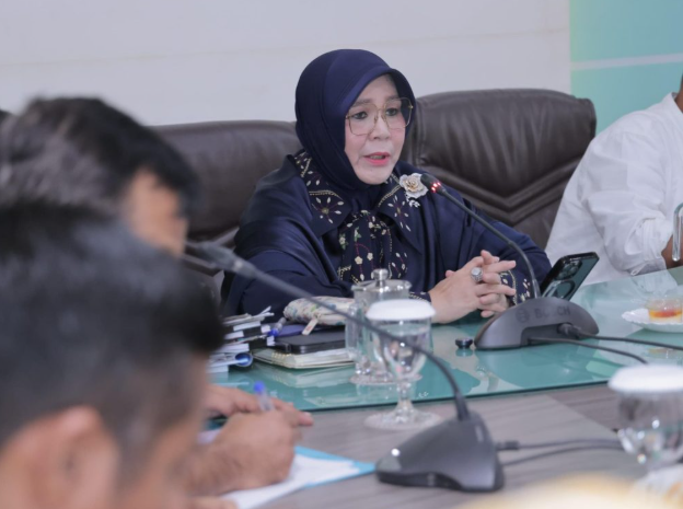 Wali Kota Banda Aceh bersama jajaran organisasi perangkat daerah OPD terkait menggelar rapat pada Jumat sore 1610FOTO Ist KETIKKABARcom Wali Kota Banda Aceh bersama jajaran organisasi perangkat daerah OPD terkait menggelar rapat pada Jumat sore 1610FOTO Ist