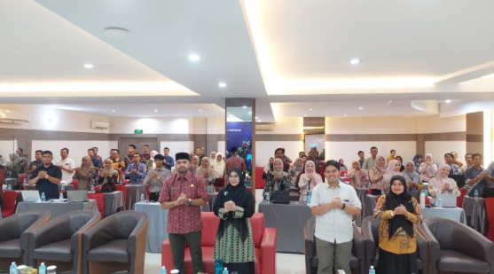 Sebanyak 60 orang ASN di lingkungan Pemerintah Kota Banda Aceh mengikuti Pelatihan Pemanfaatan Artificial Intelligence AI dalam Peningkatan Produktivitas dan Kinerja ASN Kegiatan ini diselenggarakan oleh BKPSDM di Hotel Hip Hope Kamis 15102026FOTO Ist KETIKKABARcom Sebanyak 60 orang ASN di lingkungan Pemerintah Kota Banda Aceh mengikuti Pelatihan Pemanfaatan Artificial Intelligence AI dalam Peningkatan Produktivitas dan Kinerja ASN Kegiatan ini diselenggarakan oleh BKPSDM di Hotel Hip Hope Kamis 15102026FOTO Ist