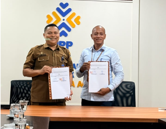 Penandatanganan perjanjian kerja sama antara Dinas Penanaman Modal dan Pelayanan Terpadu Satu Pintu DPMPTSP Kota Banda Aceh dengan Dinas Kependudukan dan Pencatatan Sipil Disdukcapil Kota Banda Aceh Senin 5102026 di Mal Pelayanan Publik MPP Kota Banda AcehFOTO Ist KETIKKABARcom Penandatanganan perjanjian kerja sama antara Dinas Penanaman Modal dan Pelayanan Terpadu Satu Pintu DPMPTSP Kota Banda Aceh dengan Dinas Kependudukan dan Pencatatan Sipil Disdukcapil Kota Banda Aceh Senin 5102026 di Mal Pelayanan Publik MPP Kota Banda AcehFOTO Ist