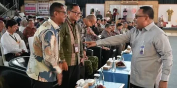 Kepala Perwakilan Bank Indonesia BI Provinsi Aceh Agus Chusaini kanan menghadiri Aceh Economic Forum AEF Triwulan III 2026 di Balee Meuseuraya Aceh Banda Aceh Kamis 22102026 FOTO BI Aceh