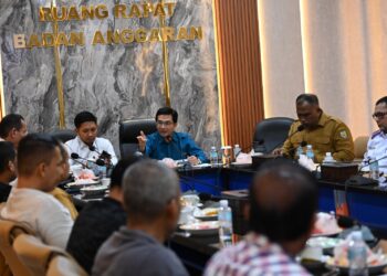 Anggota DPRK Banda Aceh menggelar audiensi untuk mendengar langsung aspirasi dari asosiasi pedagang Jalan Teungku Chik Pante Kulu, Kampung Baru, Kecamatan Baiturrahman, Kota Banda Aceh, pada Selasa (29/9/2026). (Doc. Humas).