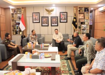 Kapolda Aceh Irjen Pol Ruddi Setiawan menerima kunjungan silaturahmi Tim Kejaksaan Agung Kejagung RI di ruang kerjanya Mapolda Aceh Kamis 1 Oktober 2026 Doc Humas KETIKKABARcom Kapolda Aceh Irjen Pol Ruddi Setiawan menerima kunjungan silaturahmi Tim Kejaksaan Agung Kejagung RI di ruang kerjanya Mapolda Aceh Kamis 1 Oktober 2026 Doc Humas