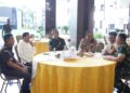 Pangdam IM Mayjen TNI Joko Hadi Susilo SIP bersama jajaran pejabat utama Kodam IM menggelar ramah tamah dan ngopi bersama Forum Koordinasi Pimpinan Daerah Forkopimda Aceh di Gedung Malahayati Lantai 1 Kodam IM Banda Aceh Kamis 1102026 sore