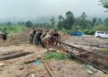 Babinsa Posramil Lawe Sumur jajaran Kodim 0108Agara bersama warga Desa Lawe Buah Pala Kecamatan Lawe Sumur Kabupaten Aceh Tenggara melaksanakan gotong royong untuk mempercepat pembangunan Jembatan Gantung Perintis pada Kamis 1102026 FOTO Humas KETIKKABARcom Babinsa Posramil Lawe Sumur jajaran Kodim 0108Agara bersama warga Desa Lawe Buah Pala Kecamatan Lawe Sumur Kabupaten Aceh Tenggara melaksanakan gotong royong untuk mempercepat pembangunan Jembatan Gantung Perintis pada Kamis 1102026 FOTO Humas