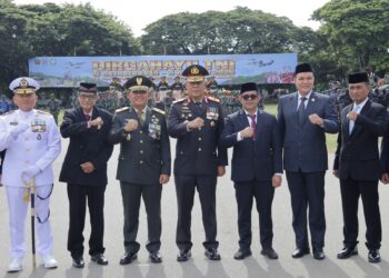 Wakapolda Aceh Brigjen Pol Ari Wahyu Widodo tengah menghadiri upacara peringatan Hari Ulang Tahun HUT ke 81 Tentara Nasional Indonesia TNI di Lapangan Blang Padang Kota Banda Aceh Senin 5 Oktober 2026FOTO Humas Polda Aceh