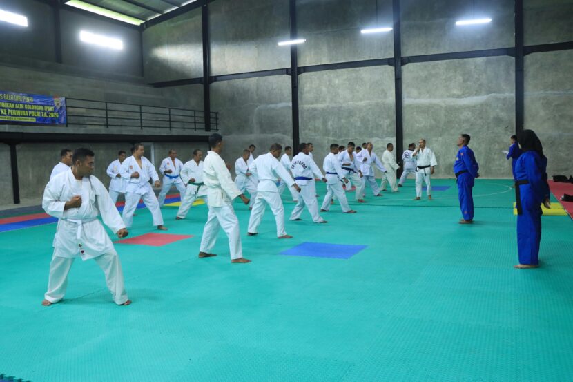 97 personel Polri sedang mengikuti bela diri pada seleksi Pendidikan Alih Golongan PAG Tahun Anggaran 2026 di Stadion Harapan Bangsa Kota Banda Aceh Selasa 6 Oktober 2026FOTO Humas Polda Aceh KETIKKABARcom 97 personel Polri sedang mengikuti bela diri pada seleksi Pendidikan Alih Golongan PAG Tahun Anggaran 2026 di Stadion Harapan Bangsa Kota Banda Aceh Selasa 6 Oktober 2026FOTO Humas Polda Aceh