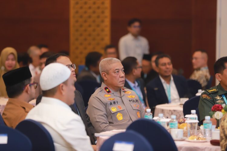 Wakapolda Aceh Brigjen Pol Ari Wahyu Widodo menghadiri pembukaan Aceh Economic Development Forum AEDF 2026 di Hermes Palace Hotel Banda Aceh Selasa 6 Oktober 2026FOTO Humas Polda Aceh KETIKKABARcom Wakapolda Aceh Brigjen Pol Ari Wahyu Widodo menghadiri pembukaan Aceh Economic Development Forum AEDF 2026 di Hermes Palace Hotel Banda Aceh Selasa 6 Oktober 2026FOTO Humas Polda Aceh