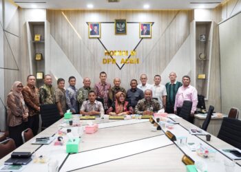 Bank Aceh dan Komisi III Dewan Perwakilan Rakyat Aceh (DPRA) memperkuat sinergi untuk mengoptimalkan Pendapatan Asli Aceh (PAA) 2026, rapat kerja Komisi III DPRA bersama jajaran direksi Bank Aceh di Banda Aceh./FOTO: Ist.