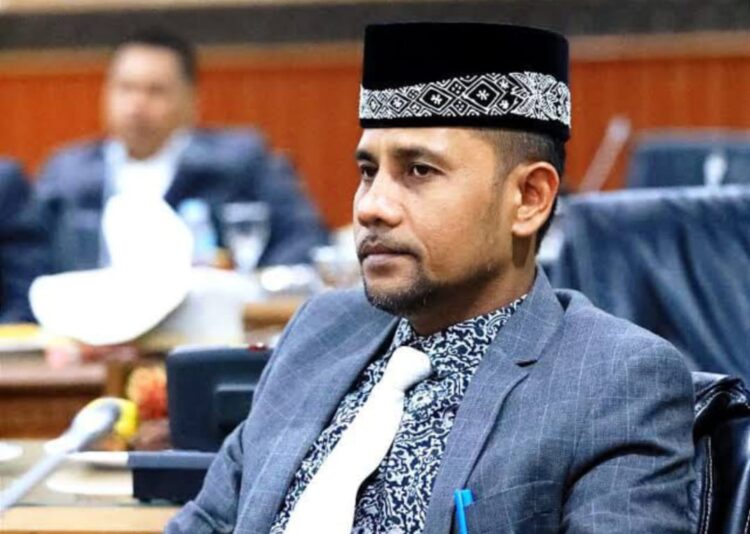 Ketua DPRA Zulfadhli melalui ketua Komisi I Dewan Perwakilan Rakyat Aceh DPRA Tgk Muharuddin mendesak aparat keamanan di Aceh Foto Humas DPRA KETIKKABARcom Ketua DPRA Zulfadhli melalui ketua Komisi I Dewan Perwakilan Rakyat Aceh DPRA Tgk Muharuddin mendesak aparat keamanan di Aceh Foto Humas DPRA