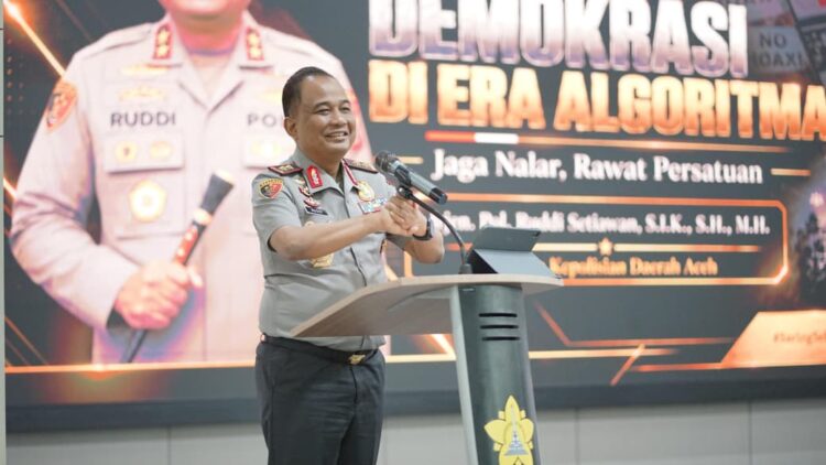 Kapolda Aceh saat mengisi Kuliah Umum Gelora Kebangsaan X yang digelar Himpunan Mahasiswa Pendidikan Pancasila dan Kewarganegaraan Himadikwara di Auditorium FKIP Universitas Syiah Kuala USK Kota Banda Aceh Kamis 15102026 FOTO Ist KETIKKABARcom Kapolda Aceh saat mengisi Kuliah Umum Gelora Kebangsaan X yang digelar Himpunan Mahasiswa Pendidikan Pancasila dan Kewarganegaraan Himadikwara di Auditorium FKIP Universitas Syiah Kuala USK Kota Banda Aceh Kamis 15102026 FOTO Ist