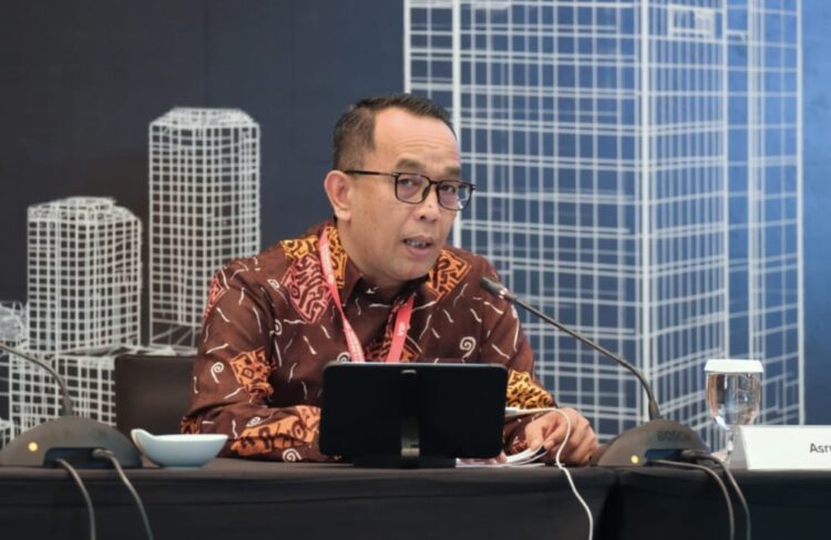 Direktur Keuangan dan Manajemen Risiko Solusi Bangun Indonesia Asruddin FotoHumas PT Solusi Bangun Indonesia Tbk