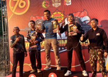Prajurit Penerangan Kodam Iskandar Muda Pendam IM Letda Inf Jitro Siahaan meraih juara pertama nomor menembak tiga posisi jarak 33 meter dalam Kejuaraan Menembak Piala Ketua Umum Perbakin Aceh 2026 di Lapangan Tembak Mako Brimob Aramiyah Kecamatan Birem Bayeun Kabupaten Aceh Timur pada Minggu 18102026 FOTO istimewa